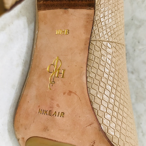 COLE HAAN {10.5} Pumps in Nude Faux Snakeskin - Picture 11 of 13